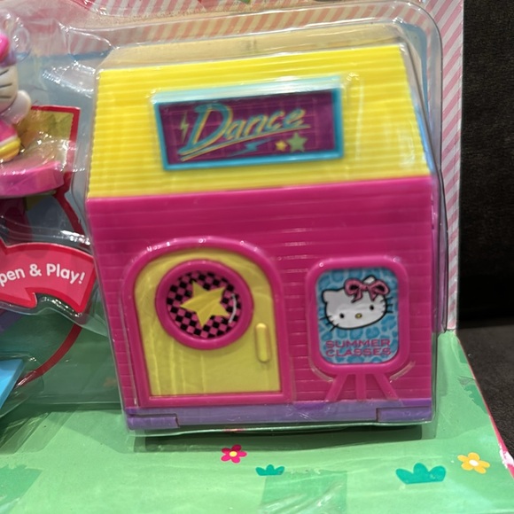 New Hello Kitty World Dance Studio Playset, New in Box, Rare! - Picture 3 of 4